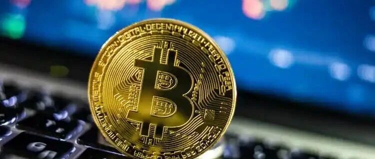 太疯狂！比特币狂飙突破79000美元后遭巨鲸狙击，本周暴涨超20%，空头血亏30亿，8万大关能否攻克？